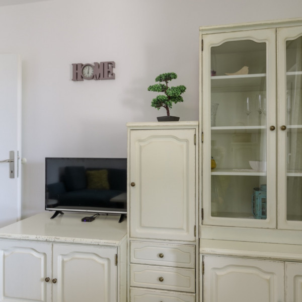 Das Wohnzimmer, Apartman Marina, Reisebüro Dream Holiday Travel - Okrug Gornji - Kroatien Okrug Gornji