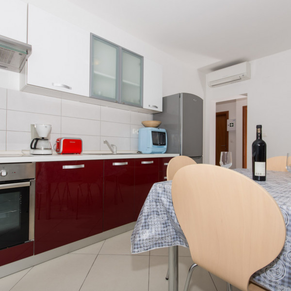 Kitchen, Apartman Lara Iva, Dream Holiday Travel Tourist Agency - Okrug Gornji Croatia Okrug Gornji
