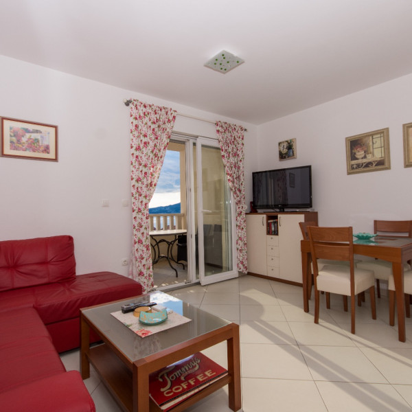 Das Wohnzimmer, Apartman Angie, Reisebüro Dream Holiday Travel - Okrug Gornji - Kroatien Okrug Gornji